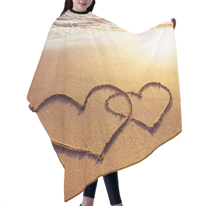 Personality  Hearts Drawn On The Beach Hair Cutting Cape