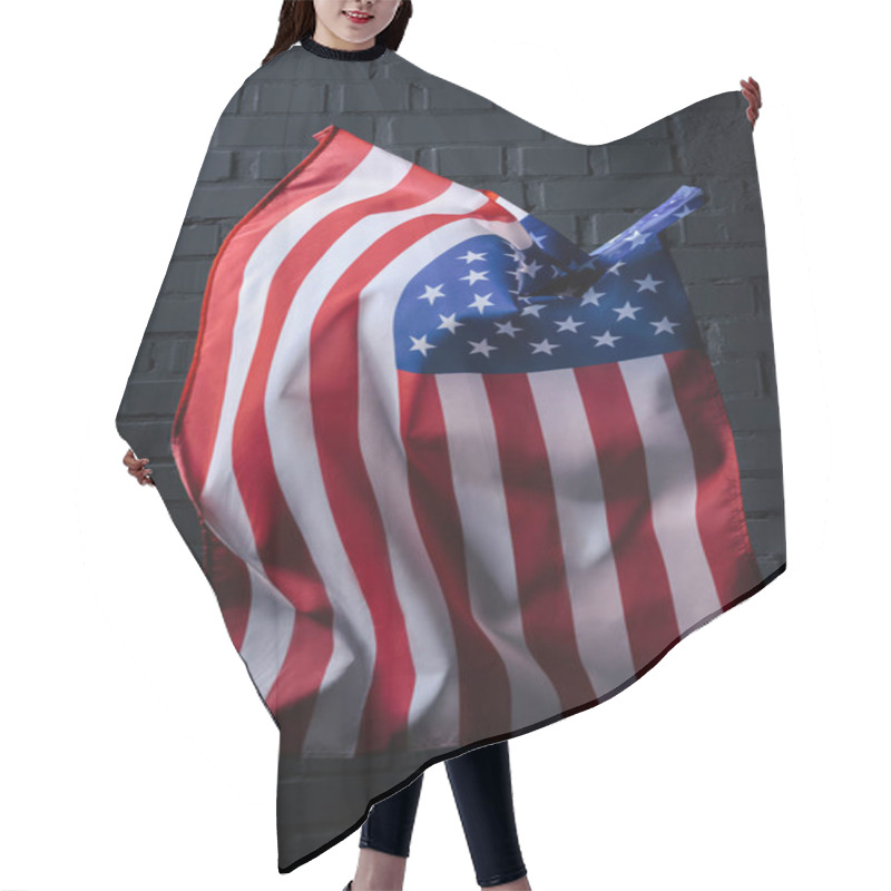 Personality  Vertical Waving United States Flag In Front Of Black Brick Wall, Independence Day Concept Hair Cutting Cape