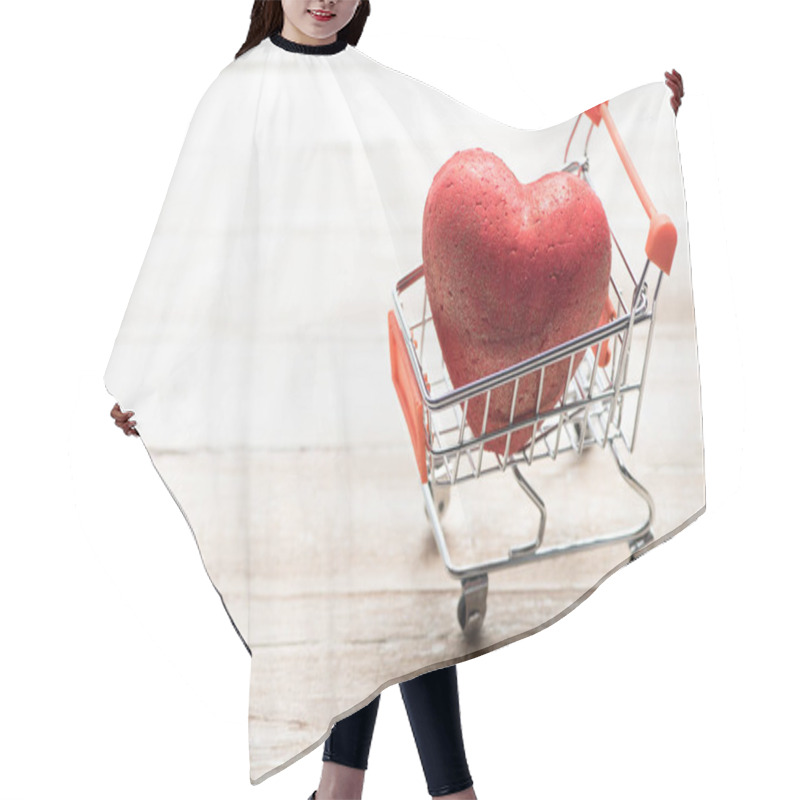 Personality  Shopping Cart With Red Heart  Hair Cutting Cape