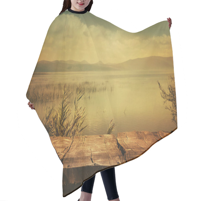 Personality  Autumn Background Hair Cutting Cape