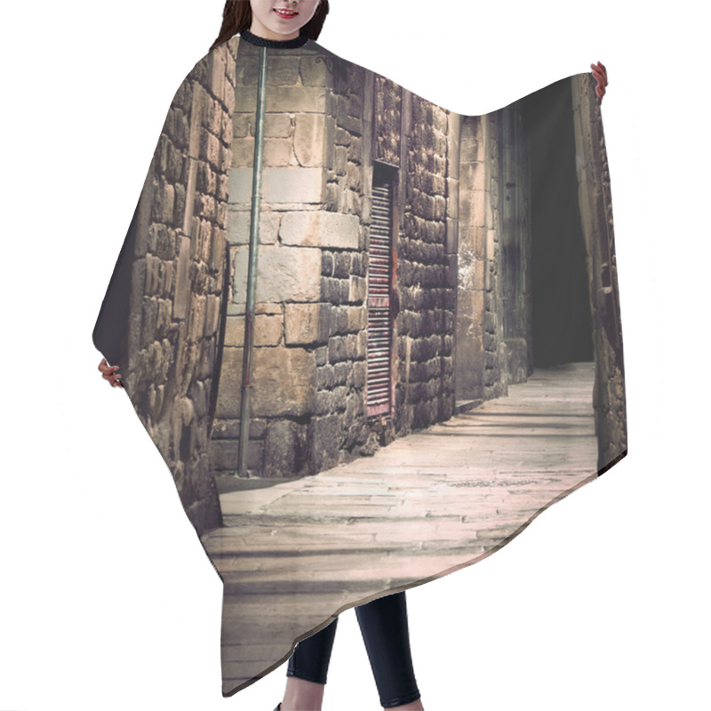 Personality  Dark Alley Hair Cutting Cape