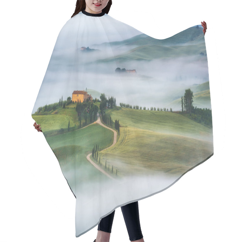 Personality  Amazing Scenery Of Idyllic Countryside With Rolling Hills Veiled Hair Cutting Cape