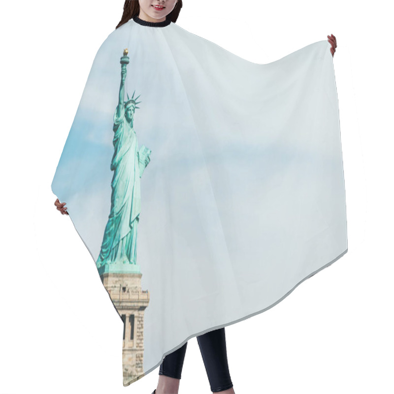 Personality  Front View Of Statue Of Liberty In New York With Blue Sky And Copy Space For Text Hair Cutting Cape