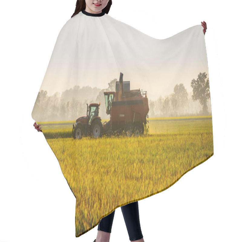 Personality  Threshing Rice Hair Cutting Cape