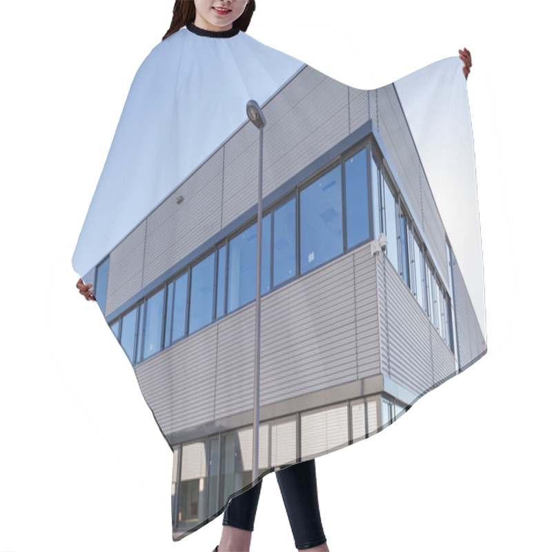 Personality  Aluminum Facade Hair Cutting Cape