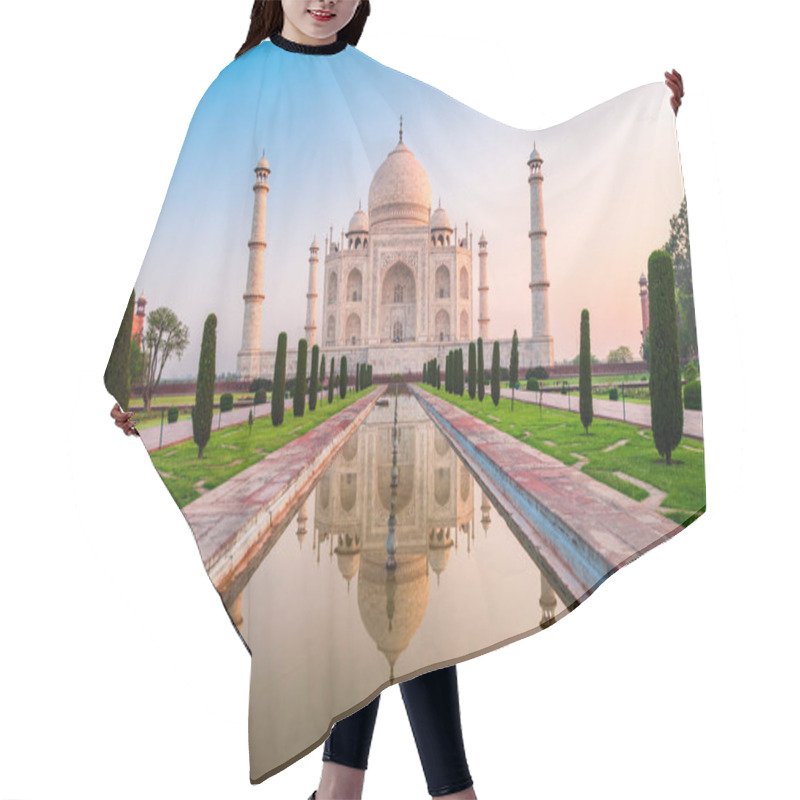 Personality  Taj Mahal Marble Mausoleum, Agra Hair Cutting Cape