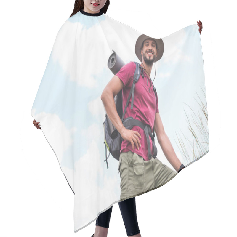 Personality  Smiling Hiker In Hat With Backpack And Tourist Mat Hair Cutting Cape