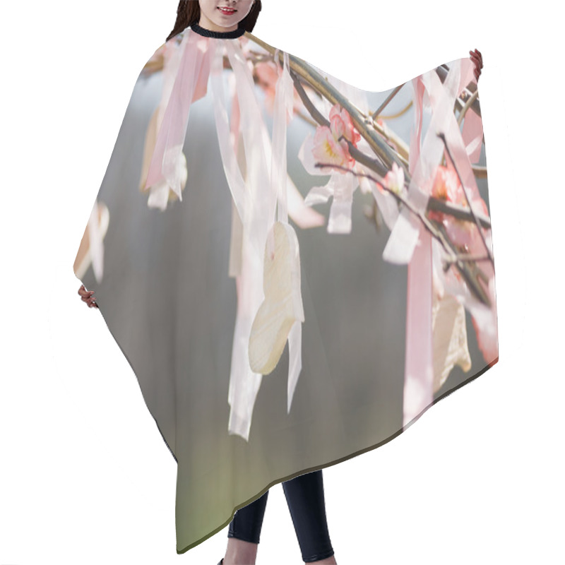 Personality  Spring Tree In Blossom With Wedding Decoration Hair Cutting Cape