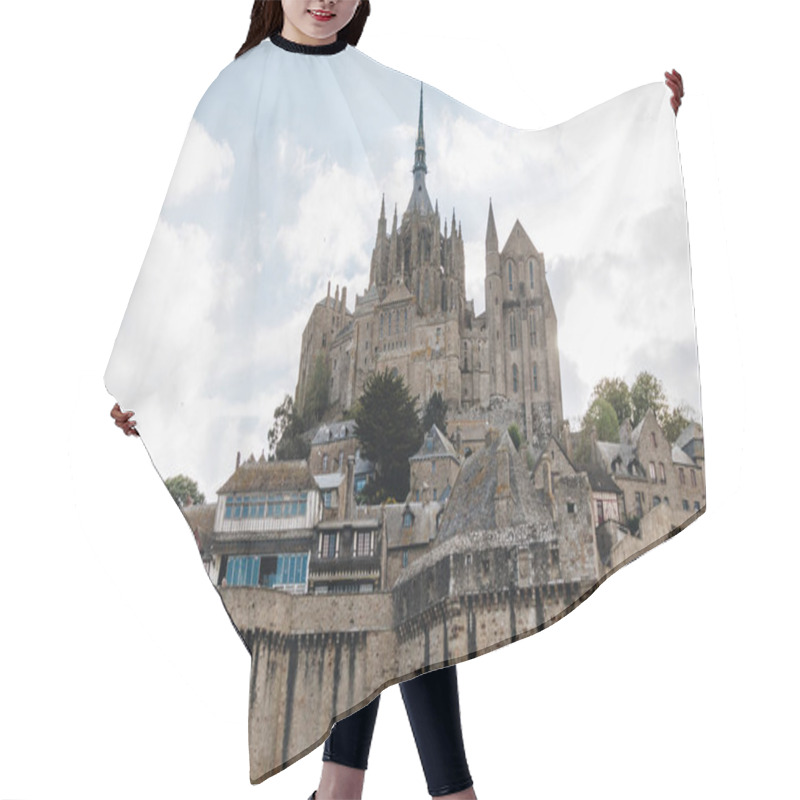 Personality  Cathedral Hair Cutting Cape