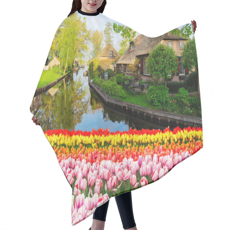 Personality  Rural Dutch Traditional Country Small Old Town Giethoorn With Canals, Netherlands At Spring Hair Cutting Cape