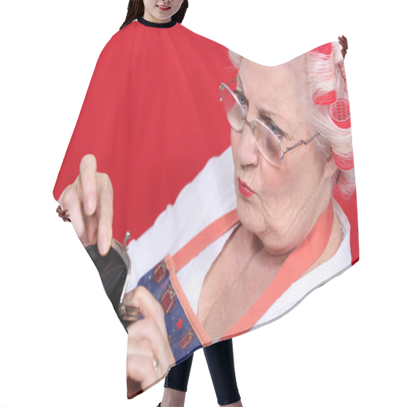 Personality  Old Woman Looking Money In Her Purse Hair Cutting Cape