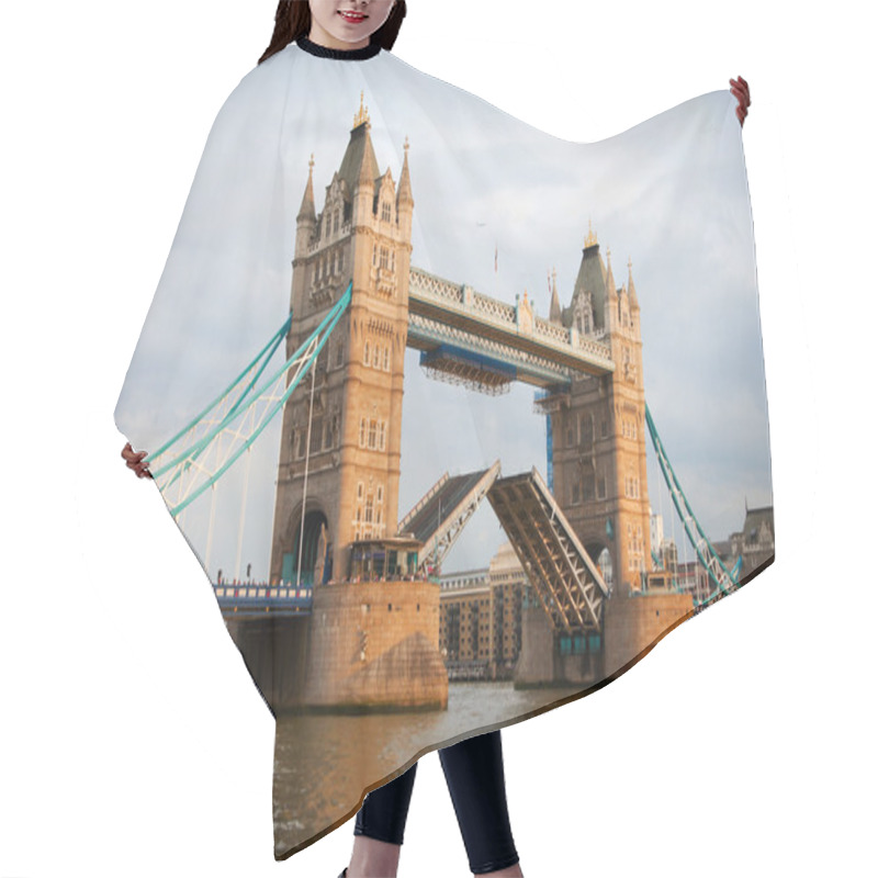 Personality  London Tower Bridge With Open Gates At Sunset Hair Cutting Cape