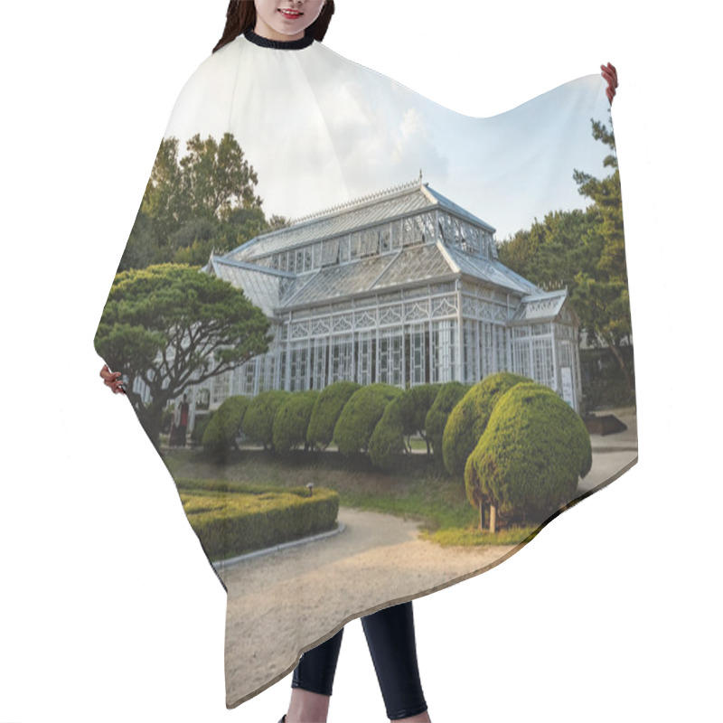 Personality  Grand Greenhouse At Deoksugung Palace, Seoul South Korea Hair Cutting Cape