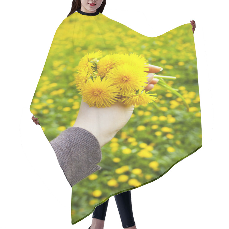 Personality  Dandelions In The Hands Of Men On The Background Field Of Dandel Hair Cutting Cape