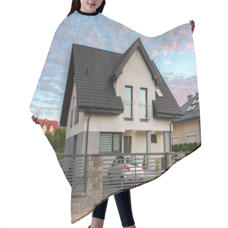 Personality  A Modern Single Family House With A Garden At Sunset Hair Cutting Cape