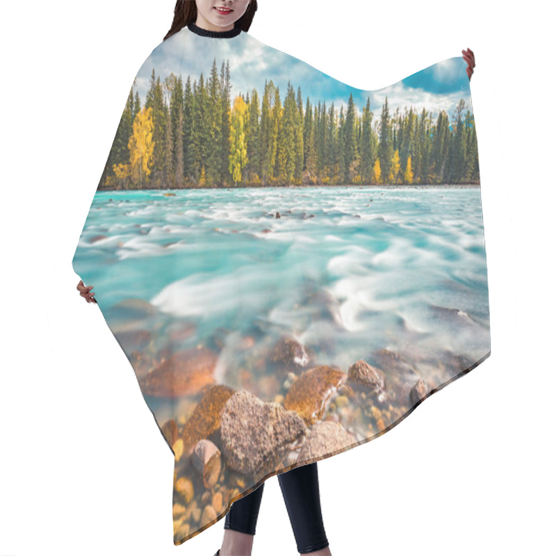 Personality  Xinjiang Kanas River Autumn Scenery Hair Cutting Cape