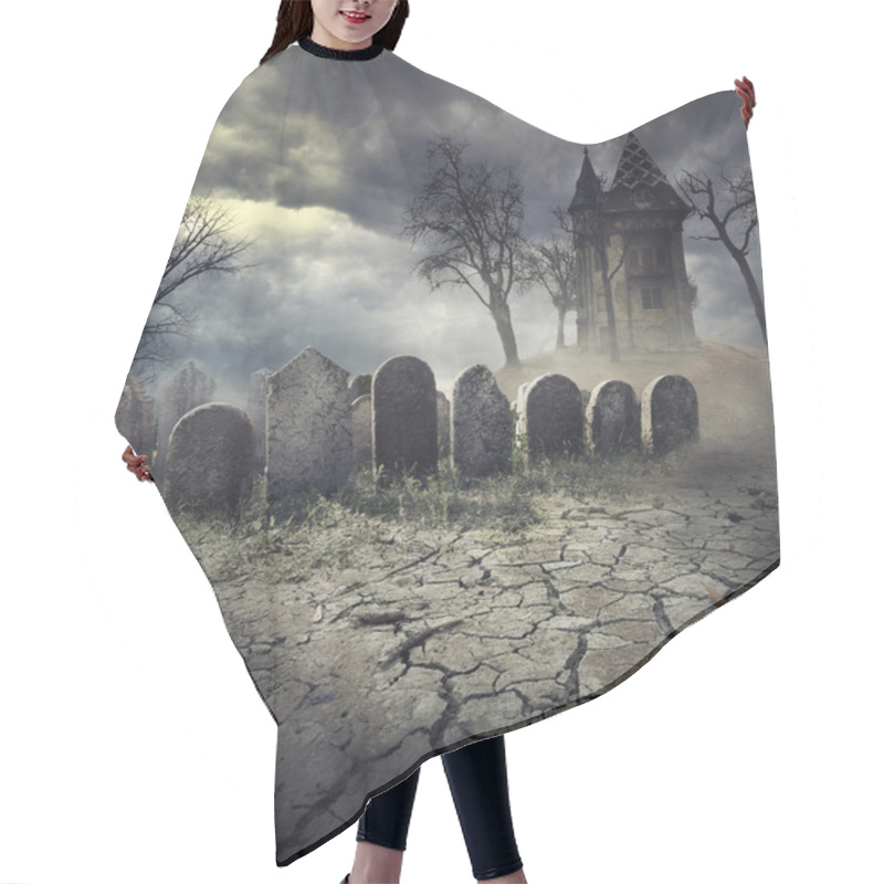 Personality  Hunted House Hair Cutting Cape