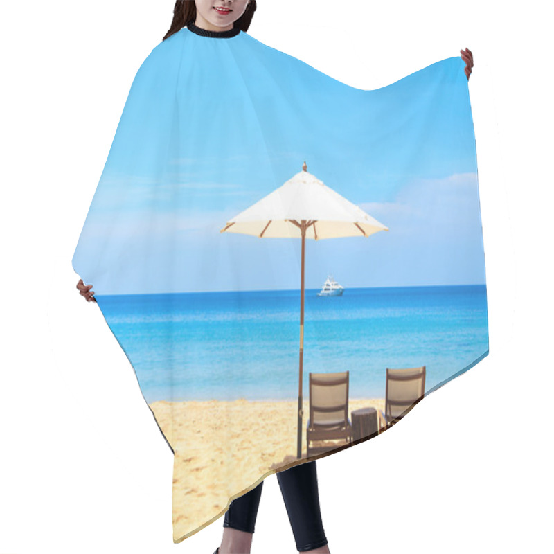 Personality  Beds And Umbrella On A Beach Hair Cutting Cape