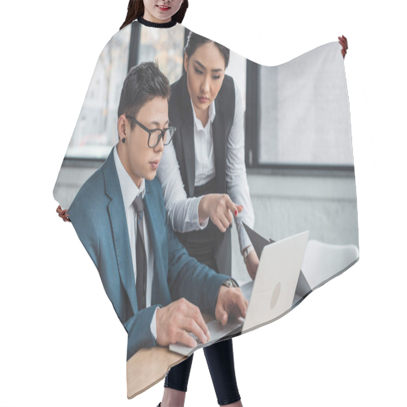 Personality  Young Kazakh Business People Using Laptop Together In Office Hair Cutting Cape