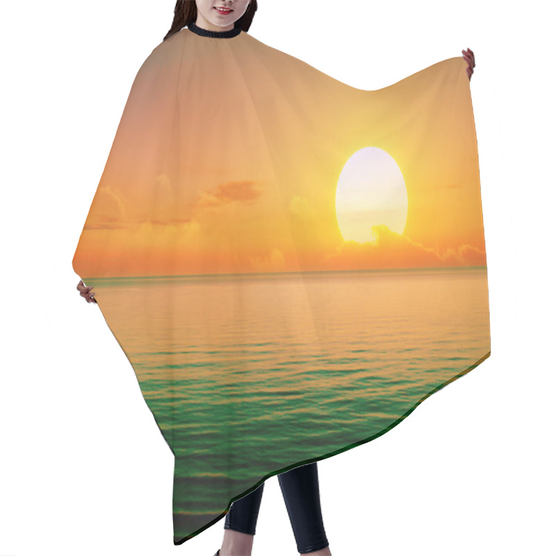 Personality  Beautiful Sunset Hair Cutting Cape