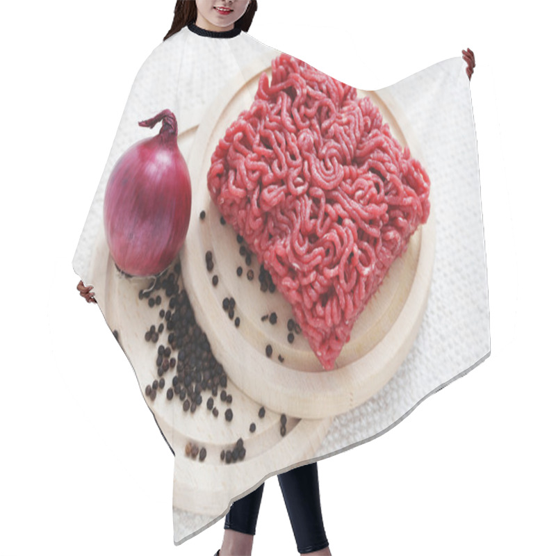 Personality  Fresh Beef Meat With Black Pepper And Onion - Food And Drink Hair Cutting Cape