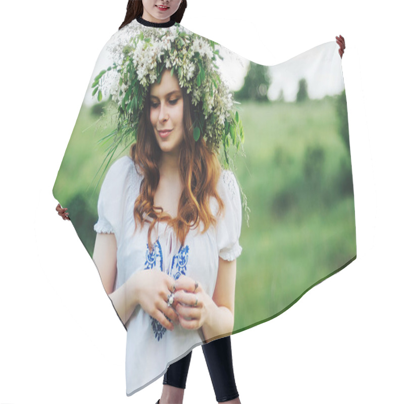 Personality  Young Pagan Slavic Girl Conduct Ceremony On Midsummer. Beauti Gi Hair Cutting Cape