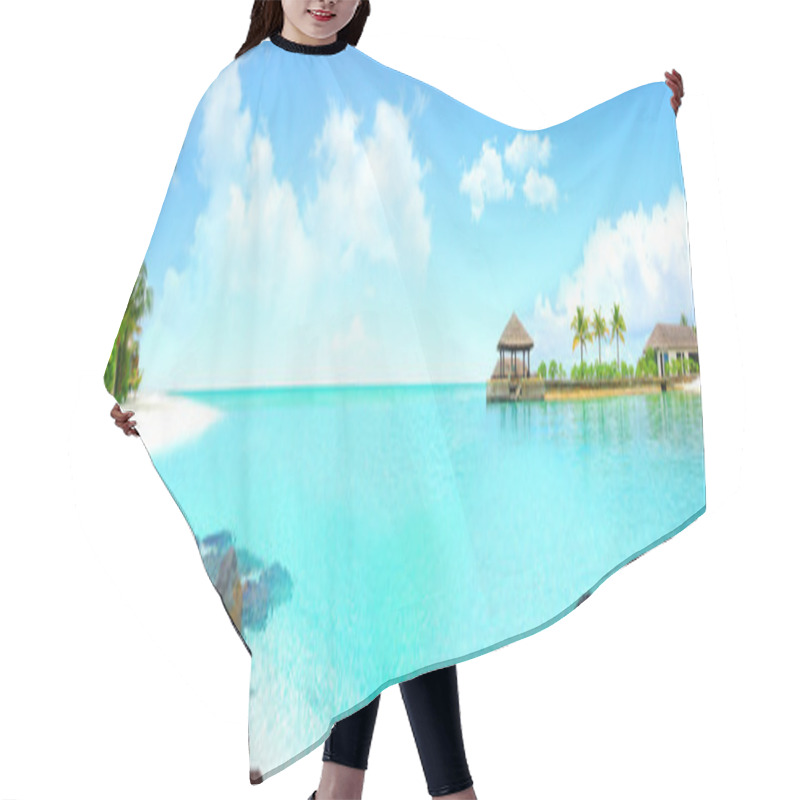 Personality  Beautiful Island With Clear Water Hair Cutting Cape