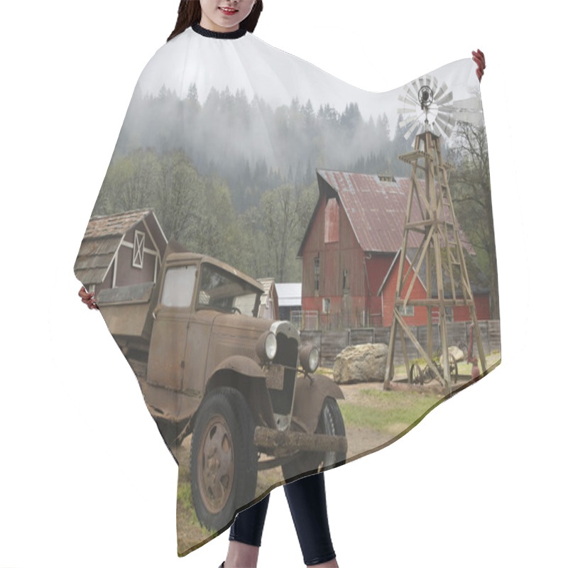 Personality  Old Farm Hair Cutting Cape