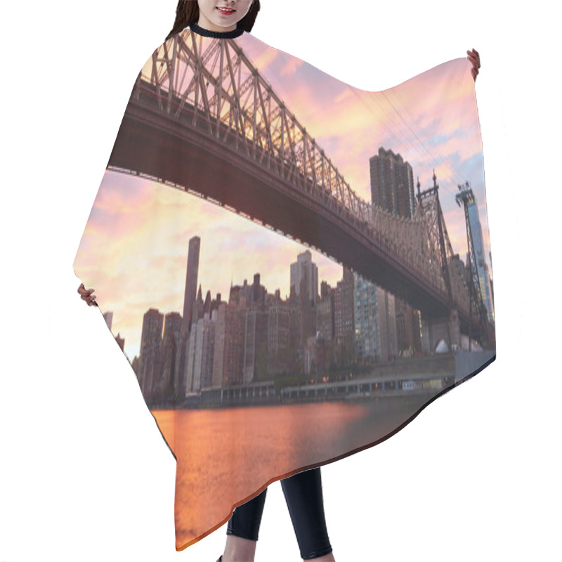 Personality  NYC Queensboro Bridge Panorama Hair Cutting Cape