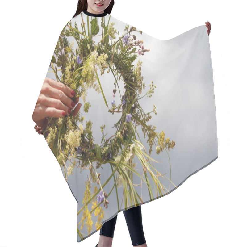 Personality  Hands Of Woman Crafting The Wreath Of Wildflowers On A Blue Cloudy Sky Hair Cutting Cape