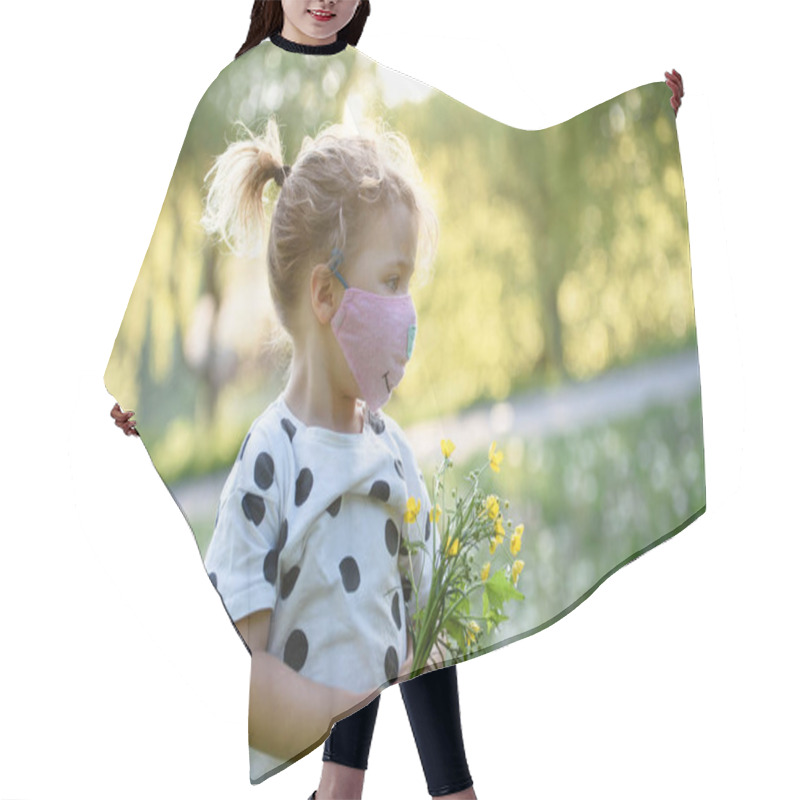 Personality  Small Girl With Face Mask Standing Outdoors, Coronavirus Concept. Hair Cutting Cape