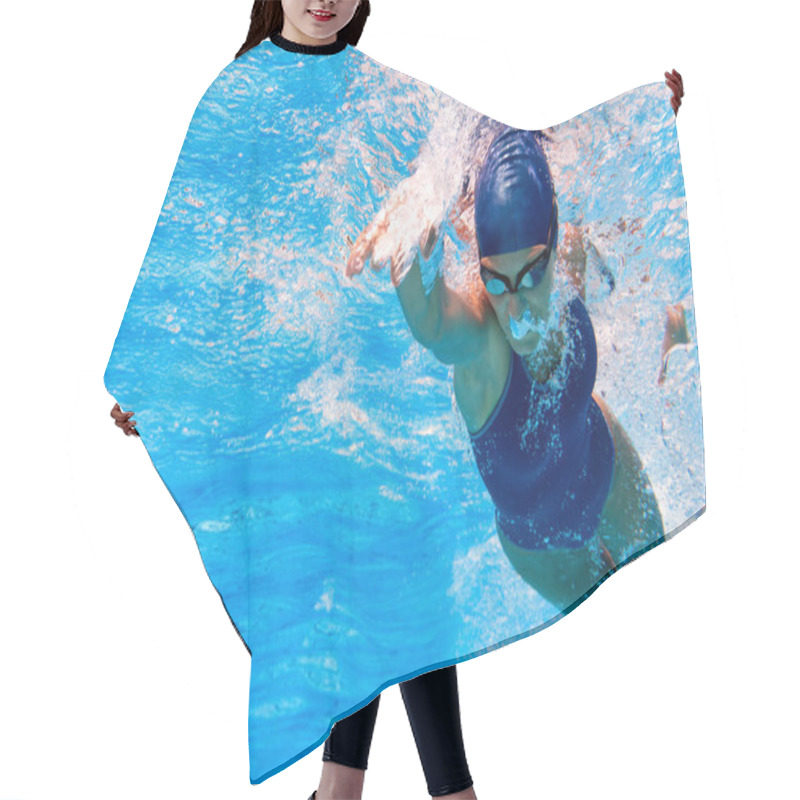 Personality  Female Swimmer In Action Hair Cutting Cape