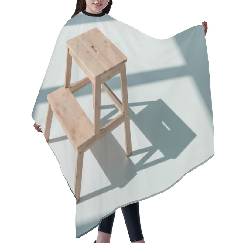 Personality  Wooden Flower Stand At Empty Room Hair Cutting Cape