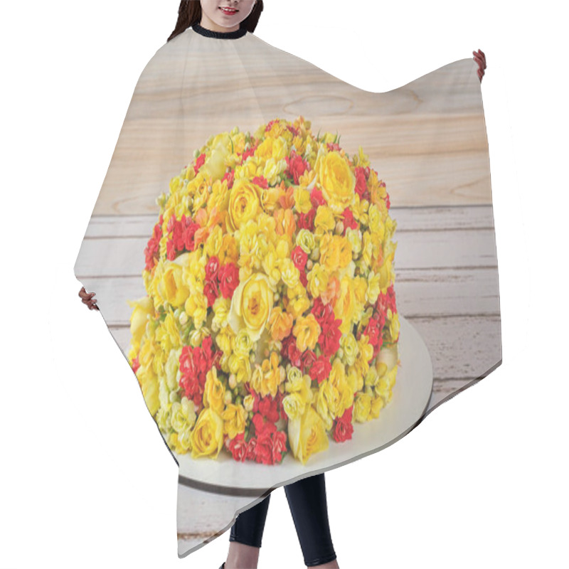 Personality  Vanilla Cake Decorated With Kalanchoes And Begonias Flowers. Hair Cutting Cape