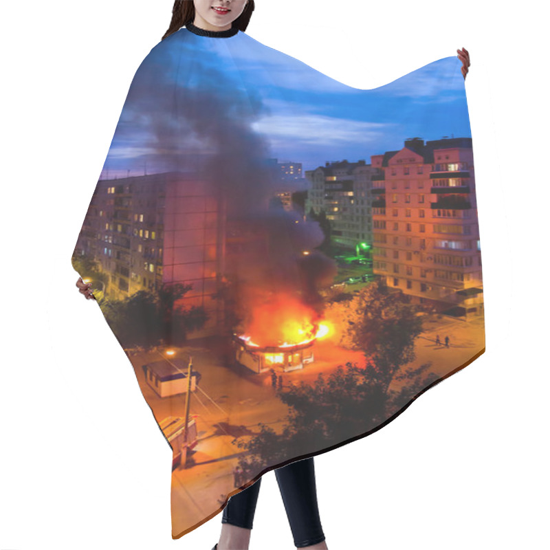 Personality  Fire Extinguishing Hair Cutting Cape