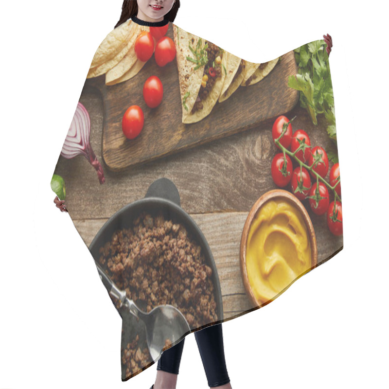 Personality  Top View Of Delicious Tacos With Minced Meat On Cutting Board And Ingredients On Wooden Background Hair Cutting Cape