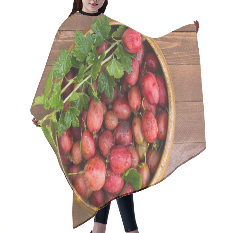 Personality  Red Gooseberries In A Wooden Bowl Hair Cutting Cape