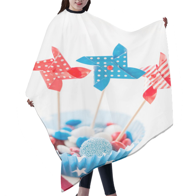 Personality  Candies With Pinwheel Toys On Independence Day Hair Cutting Cape