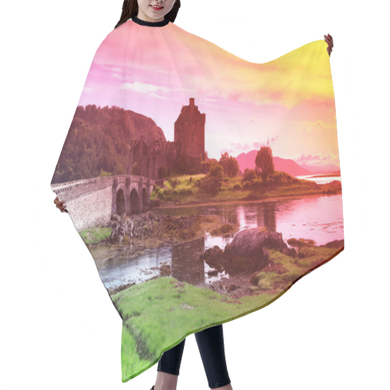 Personality  Eilean Donan Castle, Scotland, GB Hair Cutting Cape