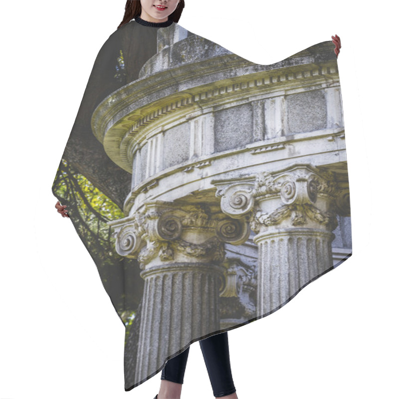 Personality  Greek-style Columns Hair Cutting Cape