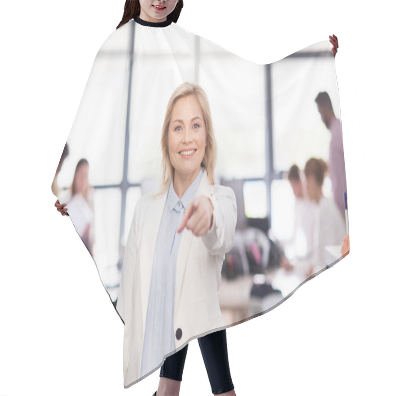 Personality  Smiling Businesswoman At Office Hair Cutting Cape