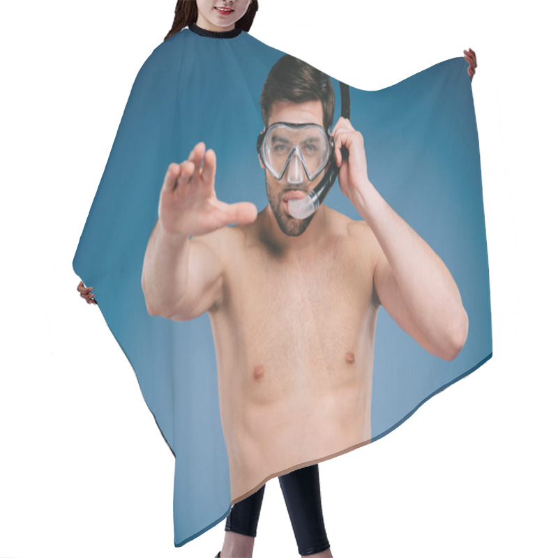 Personality  Man In Diving Mask Hair Cutting Cape