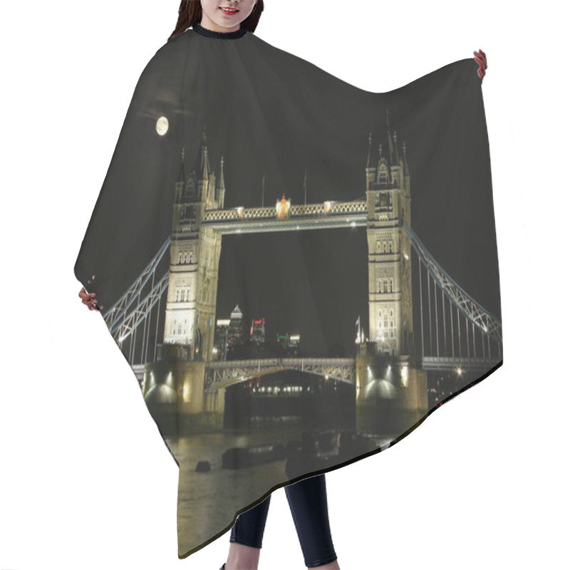 Personality  London Tower Bridge Hair Cutting Cape