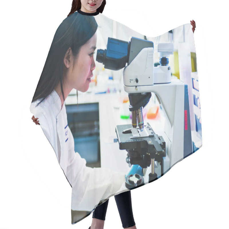 Personality  Scientist Using Microscope In Lab Hair Cutting Cape