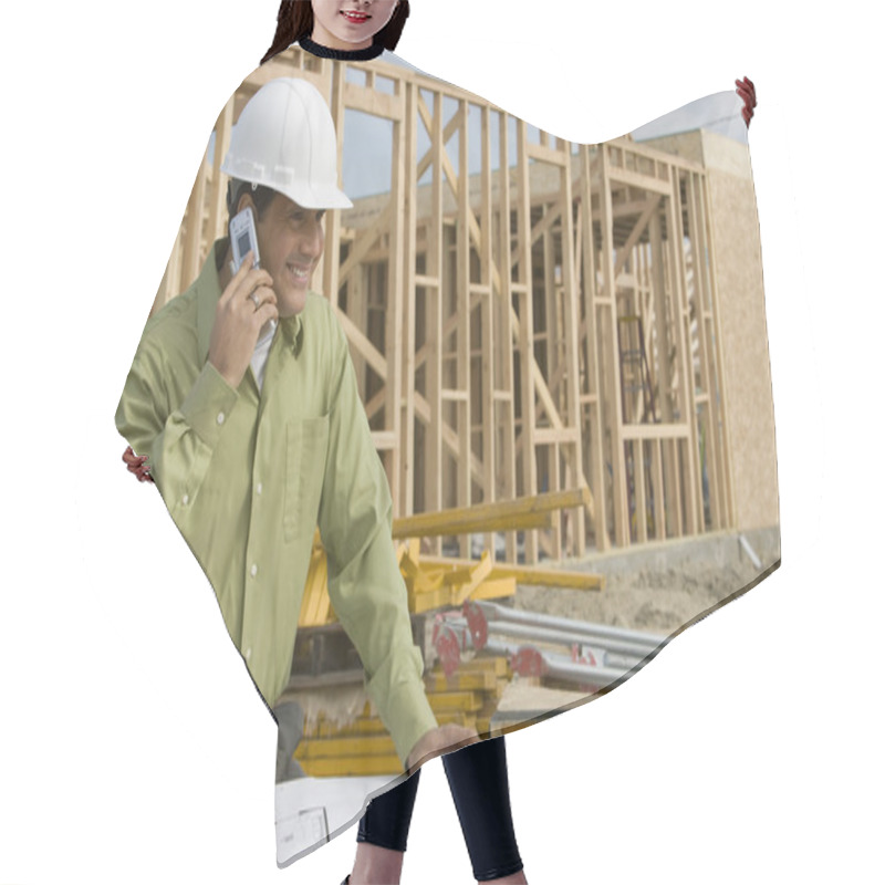 Personality  Construction Worker With Cellphone Hair Cutting Cape