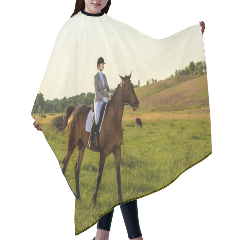 Personality  Young Woman Riding A Horse On The Green Field Hair Cutting Cape