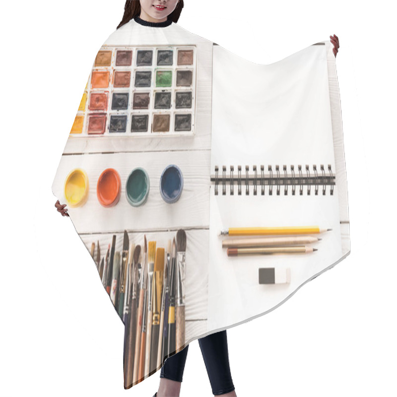 Personality  Various Paintbrushes And Paints Hair Cutting Cape