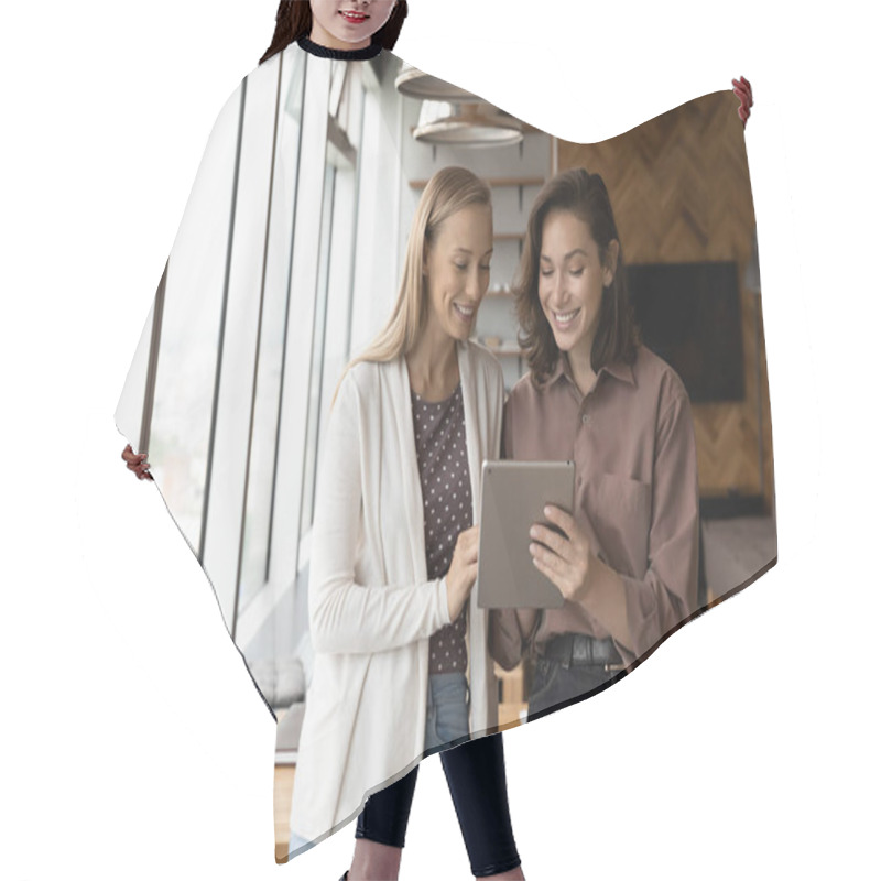 Personality  Smiling Women Employees Work On Tablet In Office Hair Cutting Cape