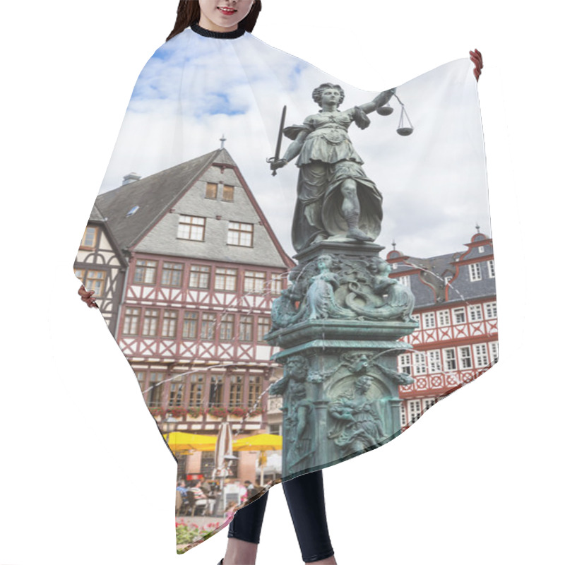 Personality  Frankfurt Old Town In Germany Hair Cutting Cape