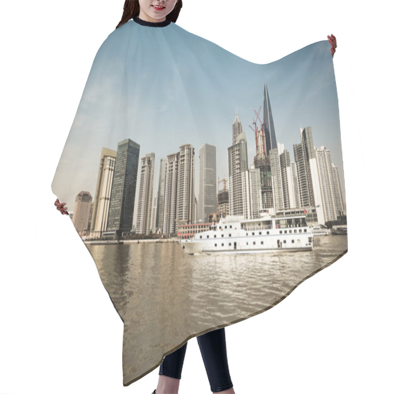 Personality  Shanghai Scenery On Board Hair Cutting Cape